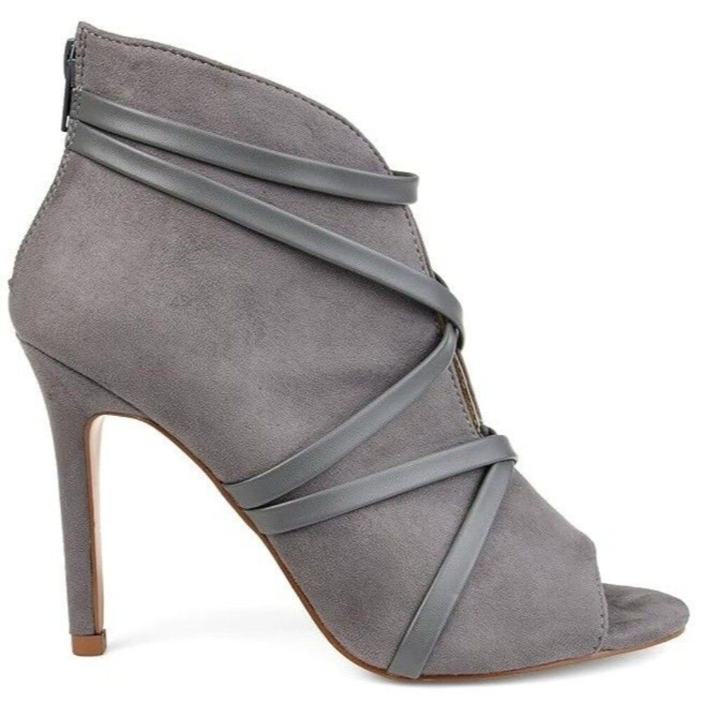Journee Collection Womens 8 M Grey Faux Suede Samara Pumps Heels NIB NN0
